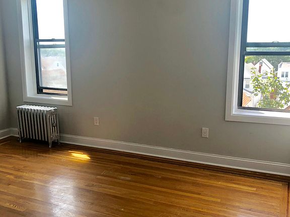 3rd image of 10430 115th St #3