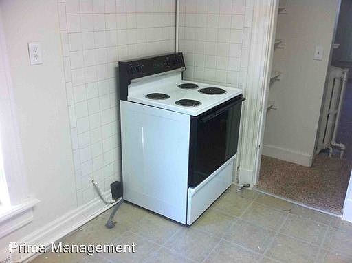 2nd image of 261 Linden Ave APT 3