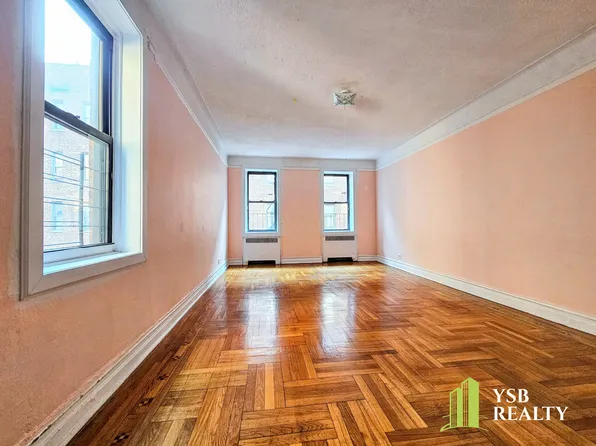 55 Linden Boulevard image 1 of 20