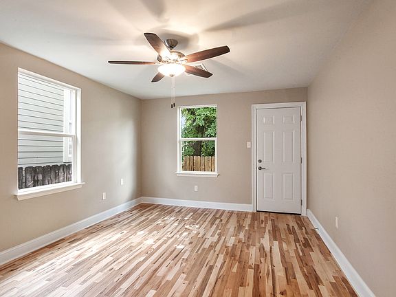 5th image of 528 Dufossat St
