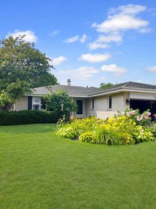 (Undisclosed Address), Lansing, IL, 60438