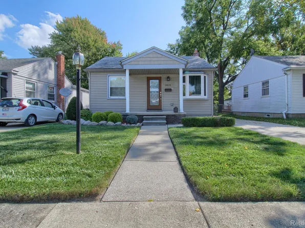 3831 Weddell St, Dearborn, MI 48124