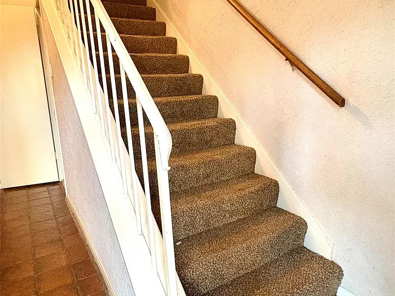 14213 Lost Meadow Ln — Photo 3