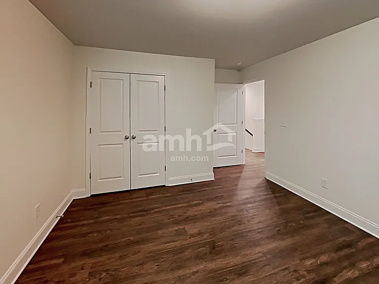305 Vaughan Pl — Photo 25