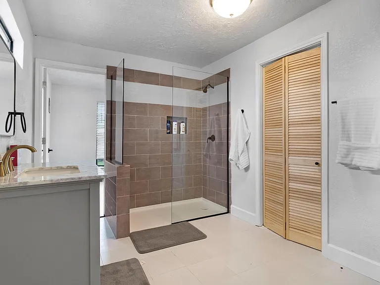 110 Lakeview Shores Dr — Photo 11