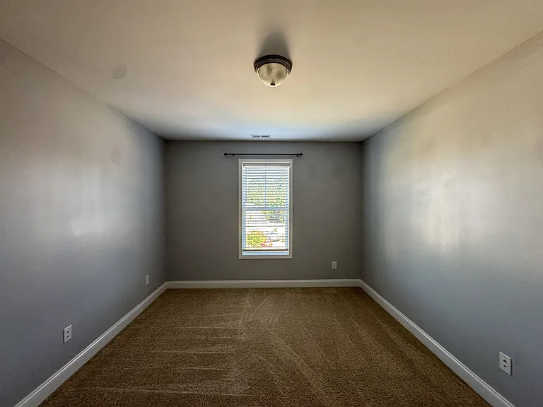 172 Huzzas Cir — Photo 33
