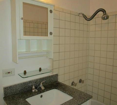 4th image of 1036 W 212th St