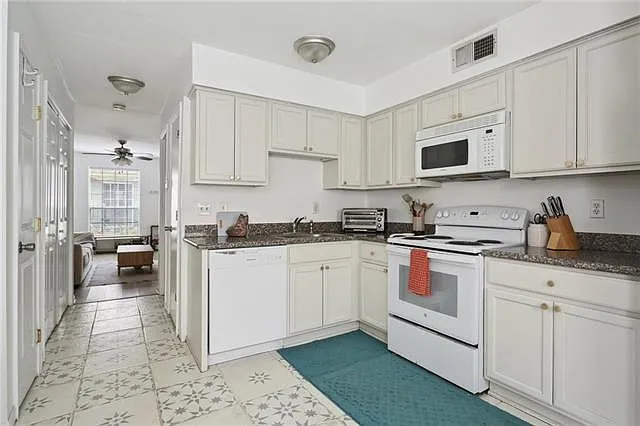 3009 9th St #C — Photo 8