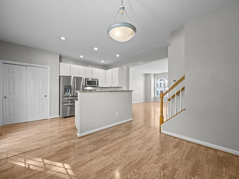 4718 Longhill Ln — Photo 16
