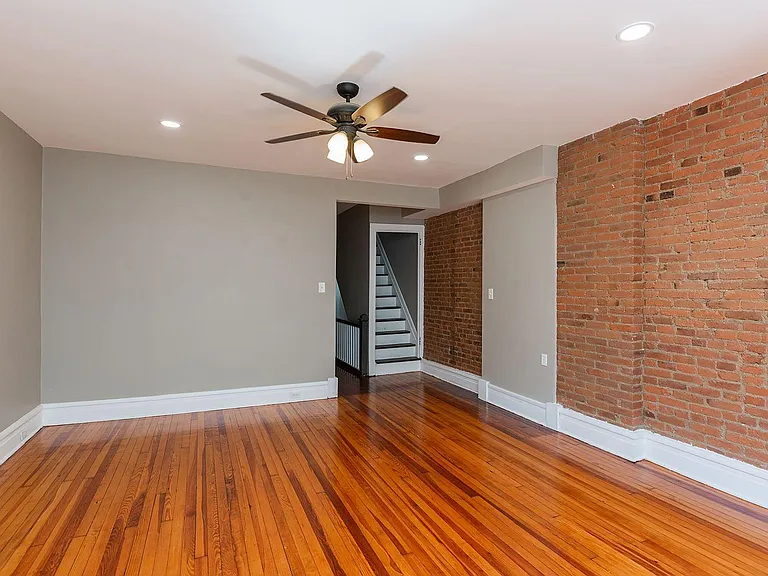 119 E Clay St #2 — Photo 12