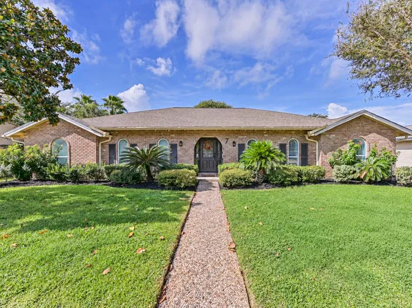 7 Park Ln, Galveston, TX 77551