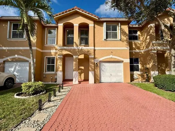 922 NW 134th Ave #0, Pembroke Pines, FL 33028