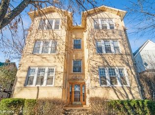 3912 W Byron St #1, Chicago, IL 60618