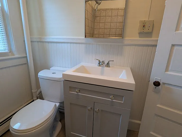 404 S Main St — Photo 9