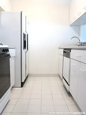 Rented by Bond New York | media 9