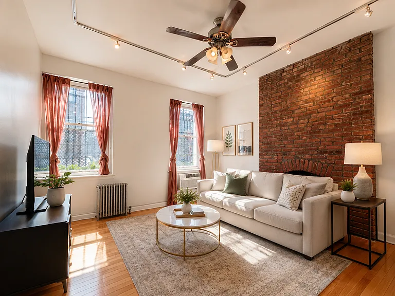 114 Lafayette Ave #3R — Photo 2