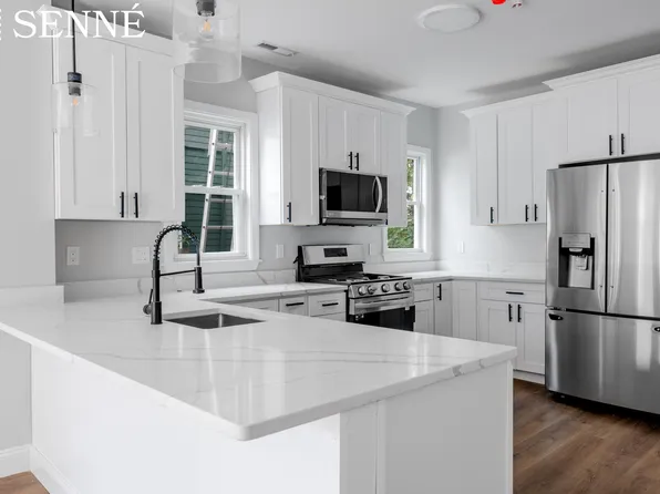 24 Madison Ave #3, Cambridge, MA 02140