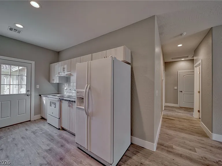 610 San Lorenzo St #4 — Photo 17