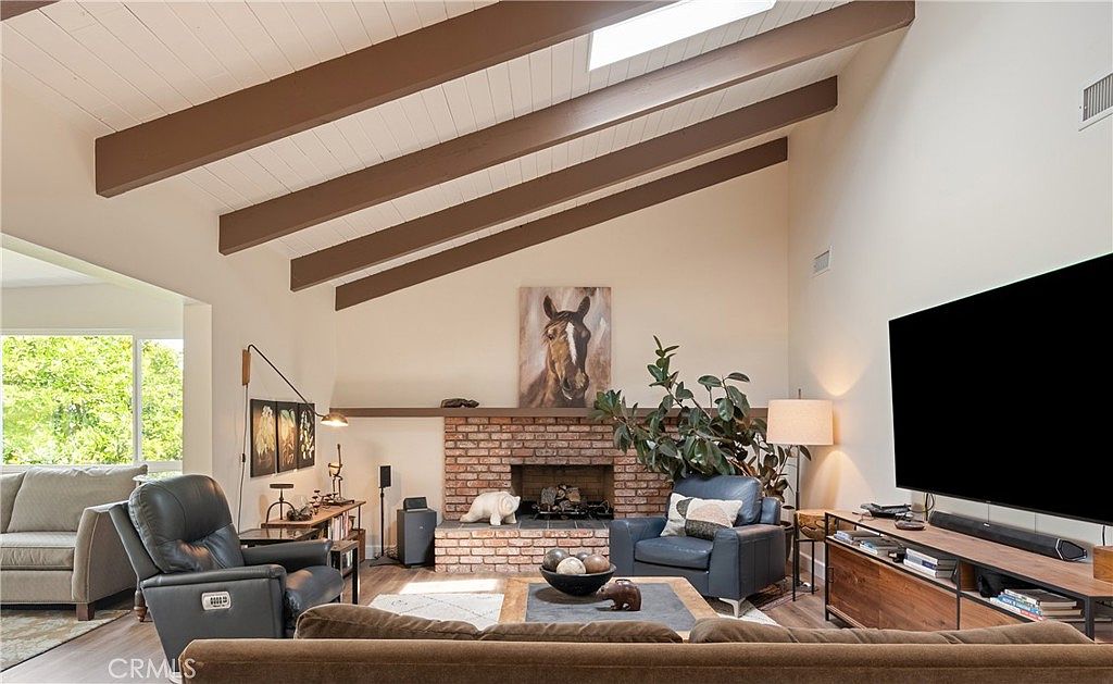 1327 San Julian Dr