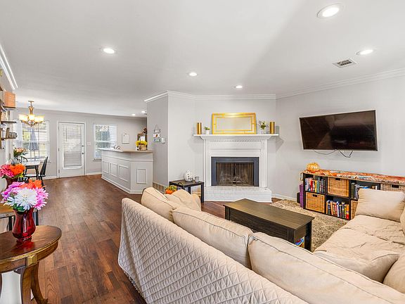 2nd image of 5032 Bell Dr SE