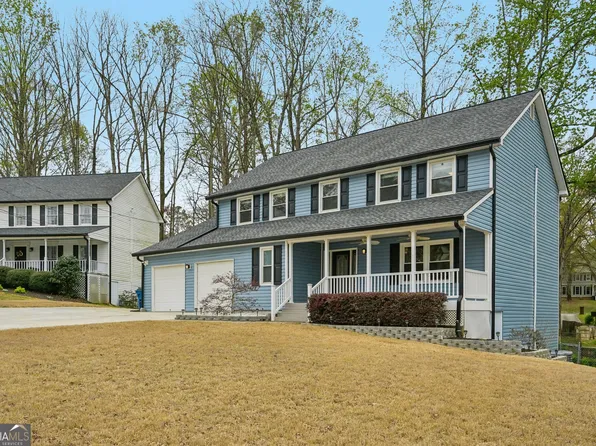 2241 Deer Oaks Trl, Lawrenceville, GA 30044