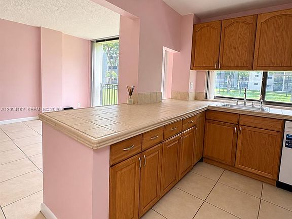 4th image of 17011 N Bay Rd APT 117