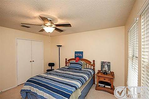 4th image of 918 Kendall Dr