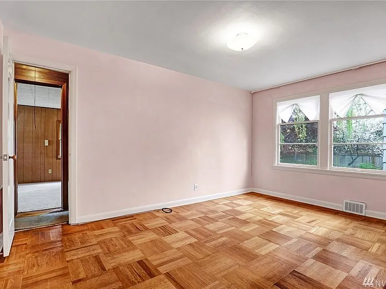 2301 McGilvra Blvd E — Photo 5