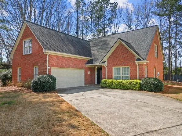6310 Forest Hills Dr, Peachtree Corners, GA 30092