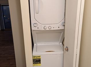 201 Gregory St APT 15, Aurora, IL 60504
