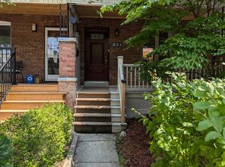821 Shaw St, Toronto, ON M6G3L9
