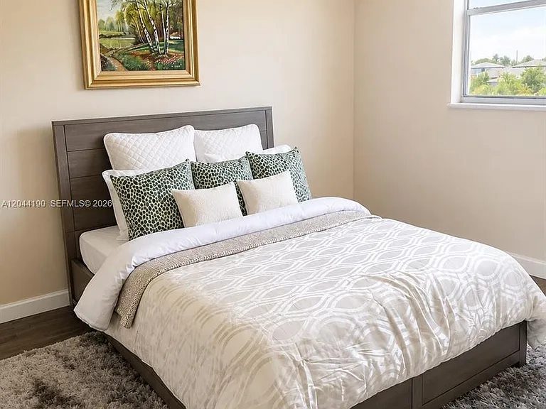 2821 Somerset Dr #312 — Photo 3