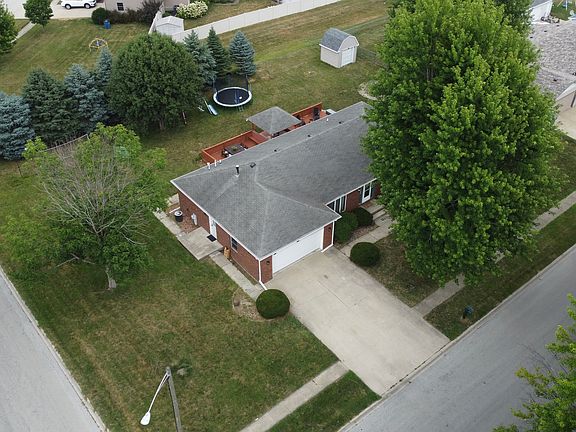 2nd image of 477 Anita Dr