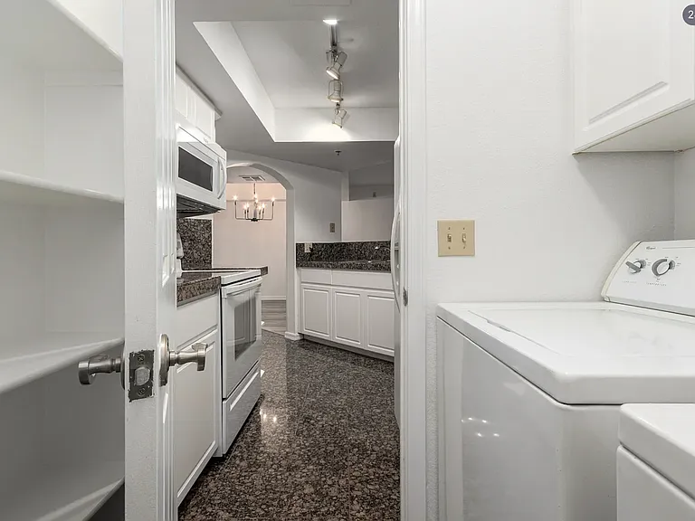 5104 N 32nd St #225 — Photo 9