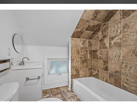 4th image of 1 Beaver Lake Hts