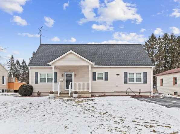 1714 Hart St, New Castle, PA 16101