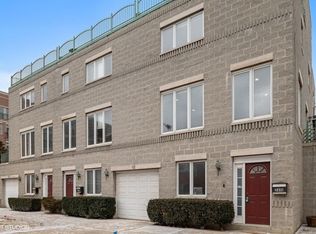 2810 N Wolcott Ave #2810, Chicago, IL 60657