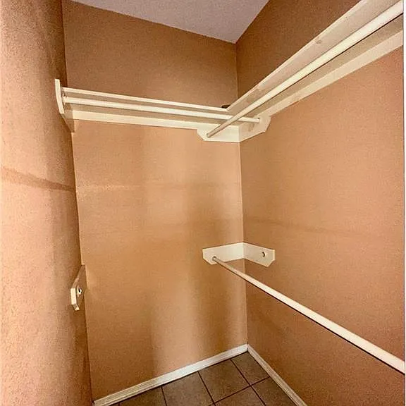 3200 Hill Crest Dr — Photo 10