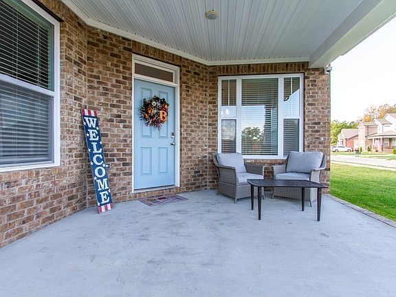 2nd image of 1000 Green Meadow Ln