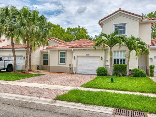 18743 SW 27th St, Hollywood, FL