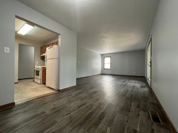 Warsaw - 2 Bedroom, 526 Oak Glen Dr APT A, Warsaw, IN 46580