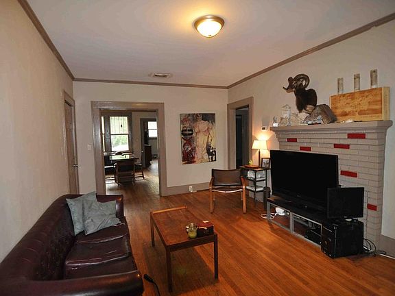 3rd image of 1024 E Park Ave