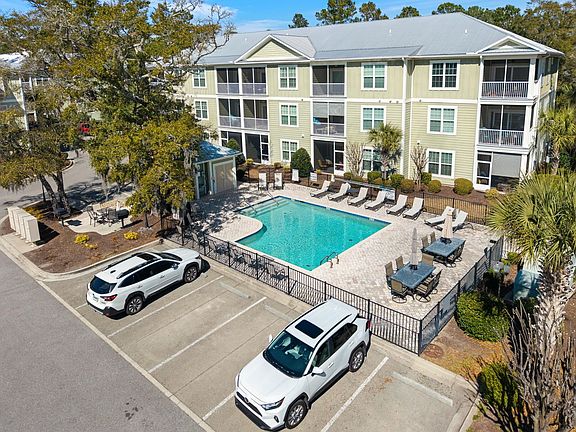 2nd image of 48 Mingo Dr. #2D