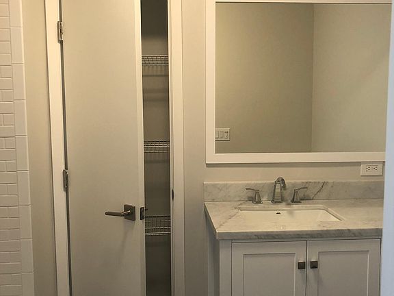 Full bathroom with tub/shower downstairs