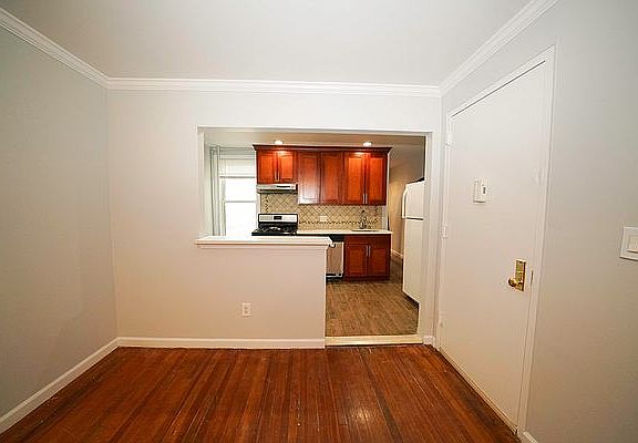 4th image of 30-34 49th St #1S