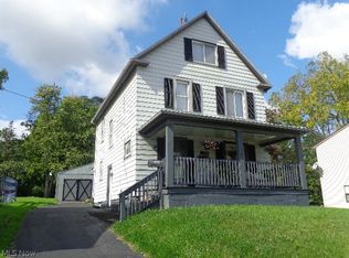 125 Columbus St, Struthers, OH 44471