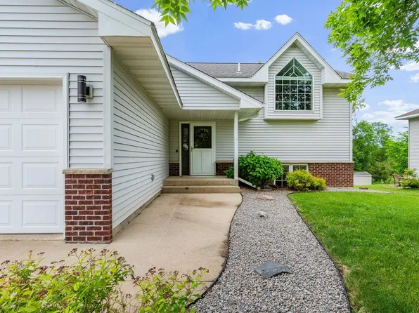 3056 Pinewood Ln NE, Alexandria, MN 56308