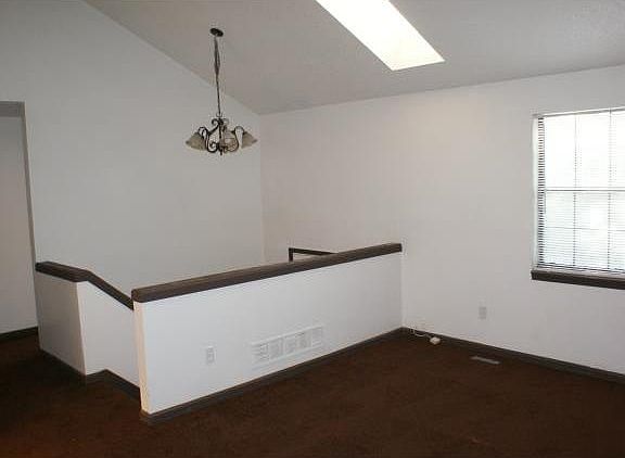 4th image of 211 Cambridge St