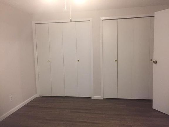 5th image of 1670 Villa South Dr