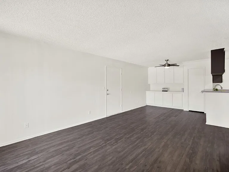 Monterra Ridge Apartments — Photo 11